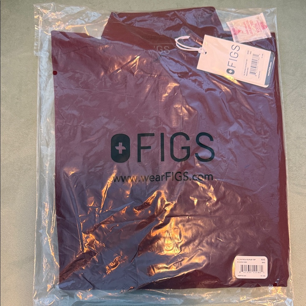 Figs Women's Tunic in Burgundy Rafaela